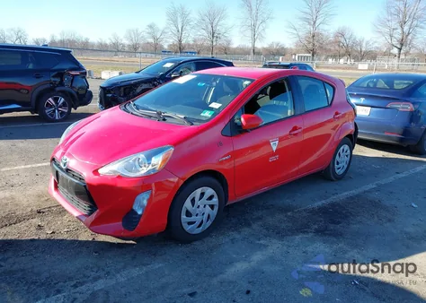 2016 Toyota Prius C Two z USA, uszkodzony, nr VIN JTDKDTB31G1117922
